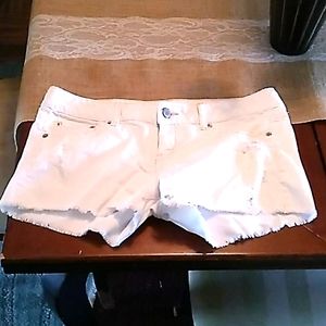 American Eagle White shorts